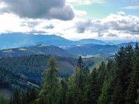 005 - Blick zur Tyrnauer Alm, Nechnitz und Schoeckel