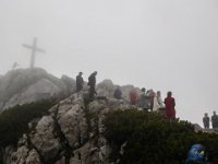 032 - Nach der Messe beim Rueckweg ins Tal kam auch noch der Regen