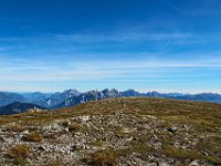 034 - Blick ueber die Hochflaeche zu den hohen Bergen