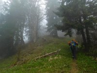 011 unterhalb des Gipfels kommt der Nebel