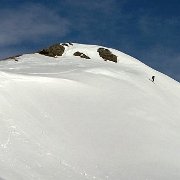 062 Manfred testet einen tollen Firnhang