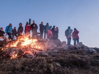 12 es brennt nieder : Osterfeuer